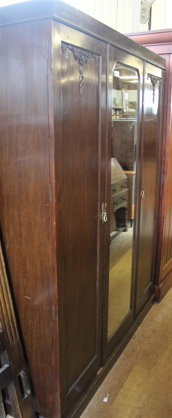 Mahogany wardrobe(-)